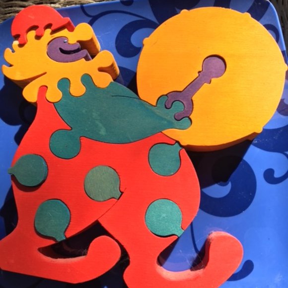 EUC ,Solid, Hand scrolled & painted clown puzzle - Picture 2 of 5